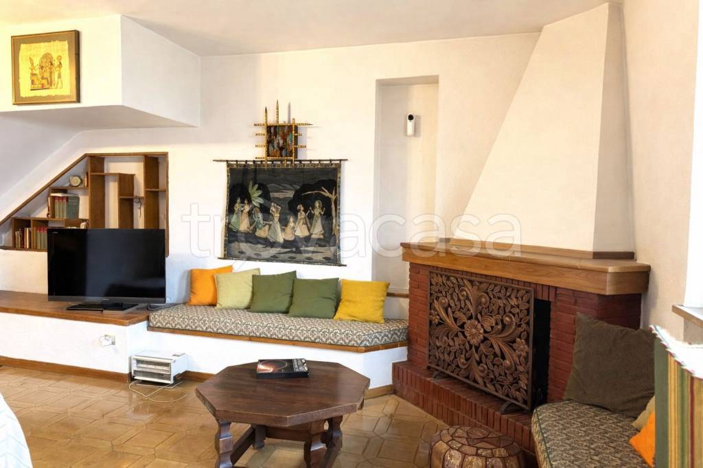 casa indipendente in vendita a Frosinone