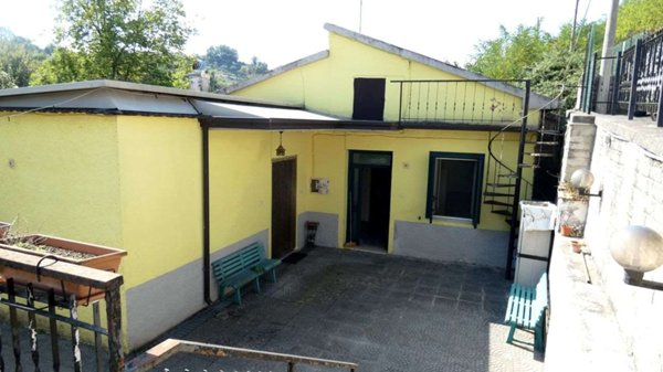 casa indipendente in vendita a Frosinone