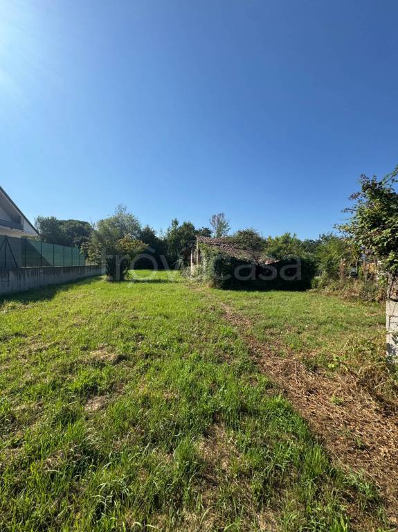 casa indipendente in vendita a Frosinone