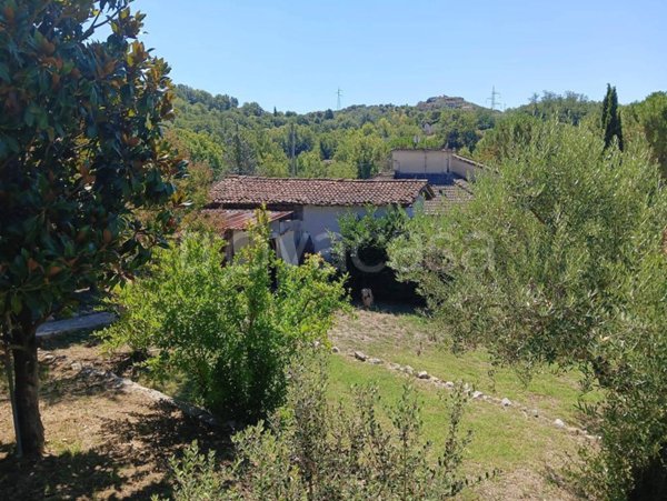 casa indipendente in vendita a Frosinone