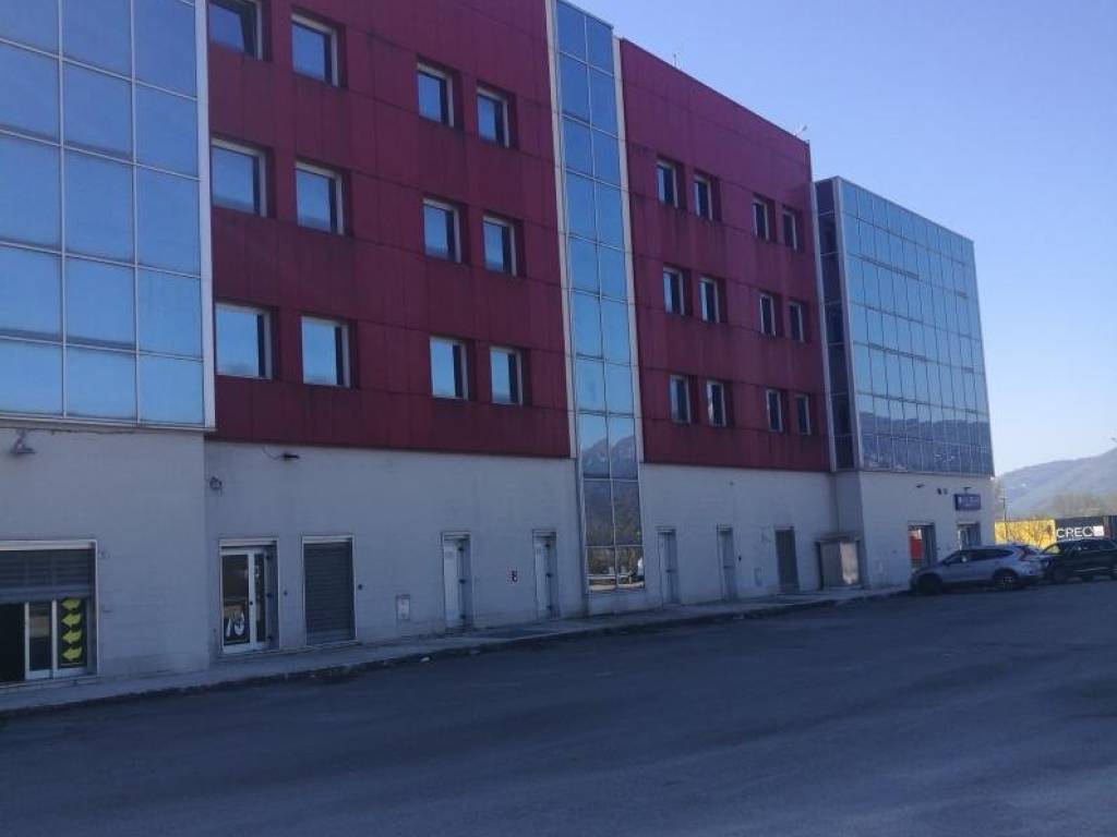 negozio in vendita a Frosinone
