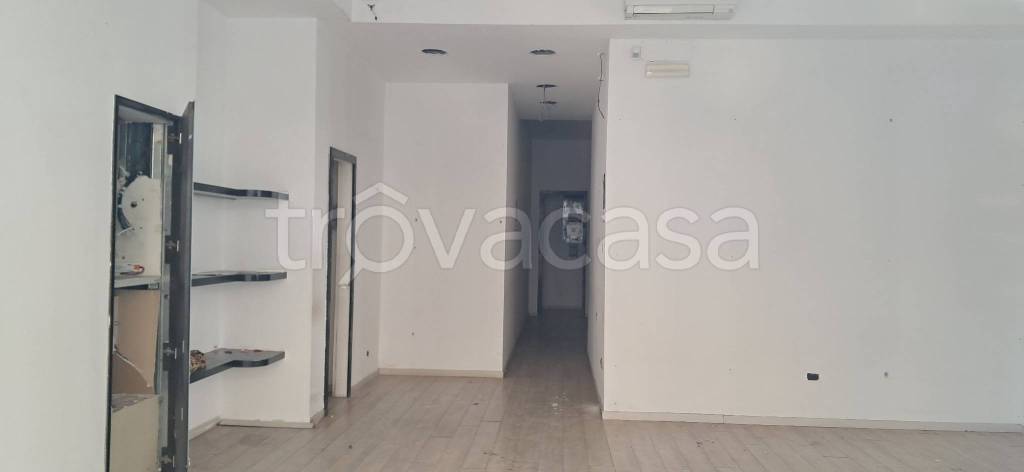 negozio in vendita a Frosinone