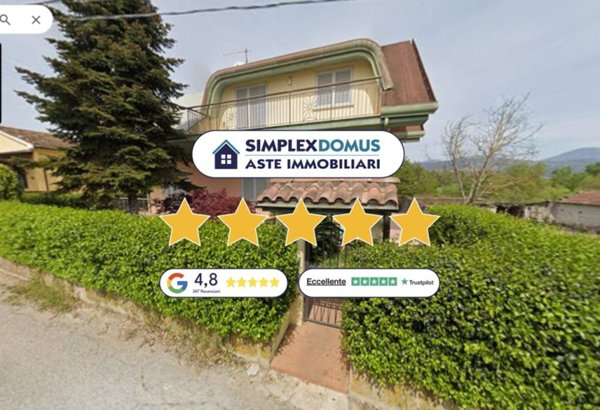 casa indipendente in vendita a Frosinone