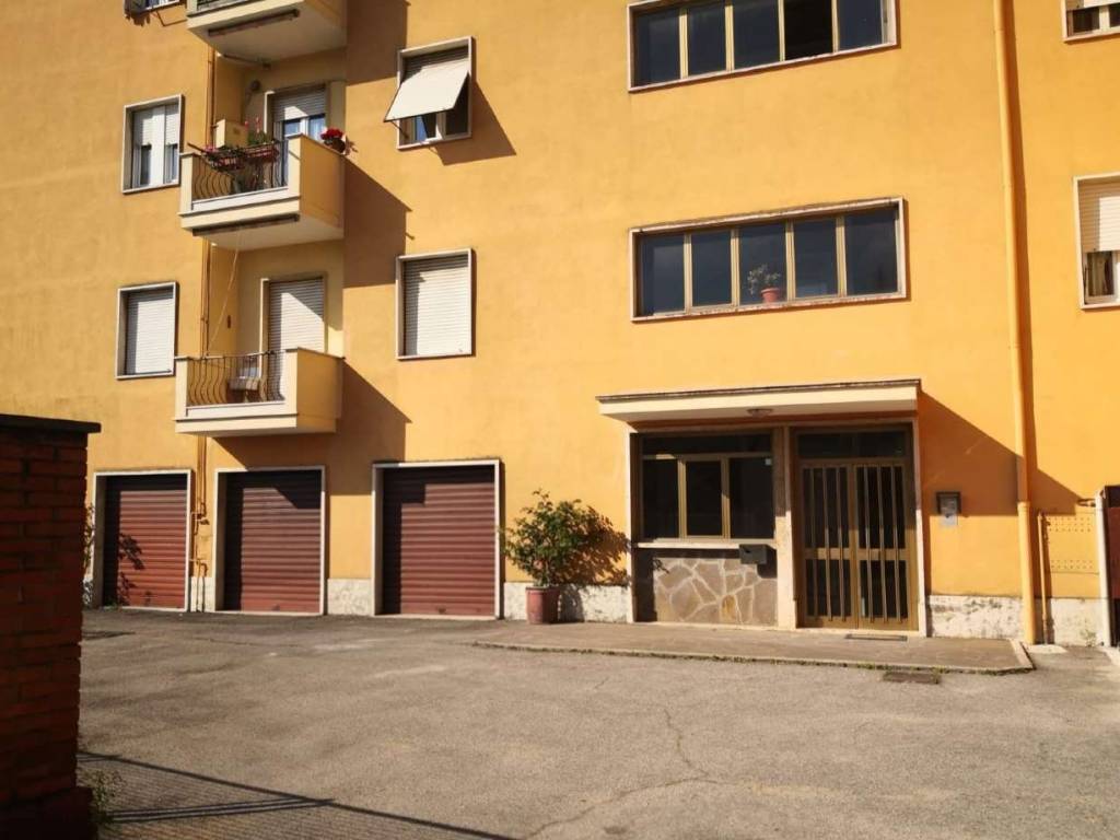 appartamento in vendita a Frosinone in zona Le Rase