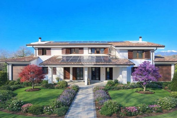 casa indipendente in vendita a Frosinone