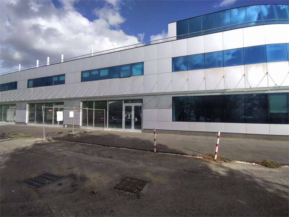 locale commerciale in vendita a Frosinone