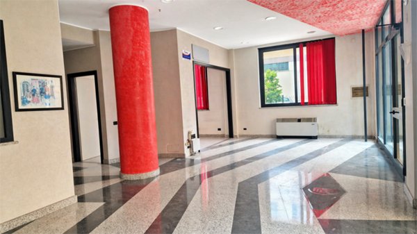 negozio in vendita a Frosinone