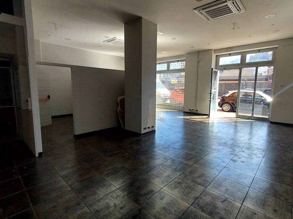 negozio in vendita a Frosinone