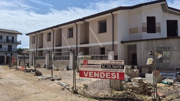 casa indipendente in vendita a Frosinone