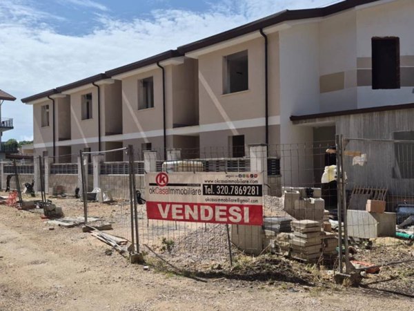 casa indipendente in vendita a Frosinone