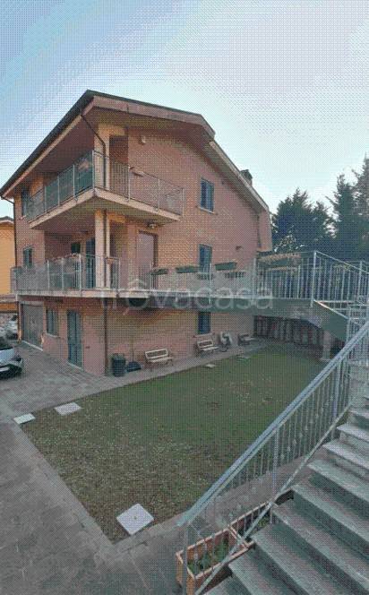 casa indipendente in vendita a Frosinone