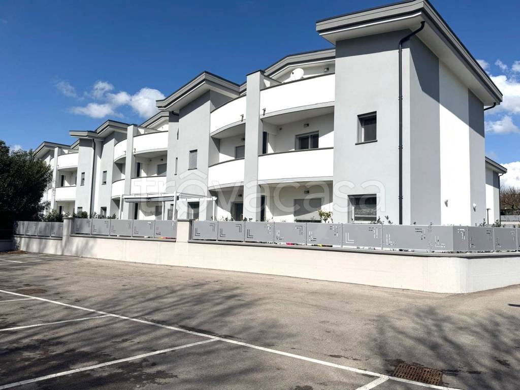 casa indipendente in vendita a Frosinone