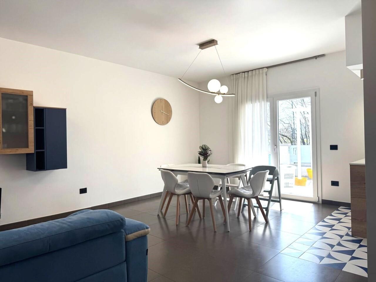 casa indipendente in vendita a Frosinone