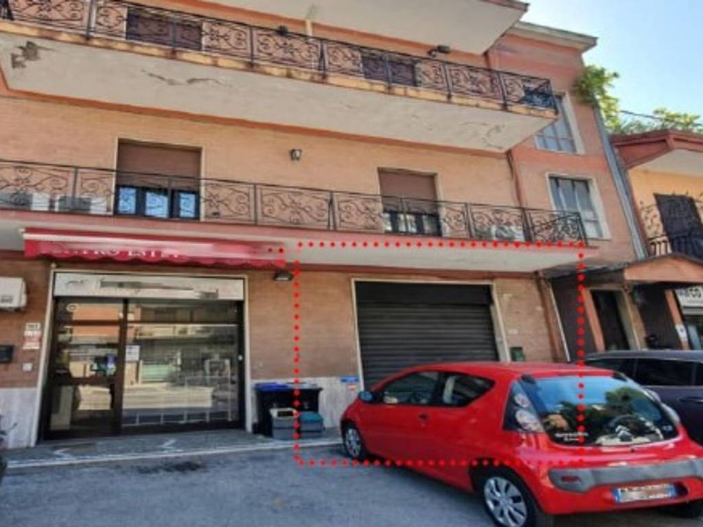 negozio in vendita a Frosinone