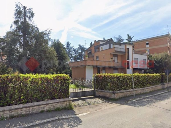 casa indipendente in vendita a Frosinone
