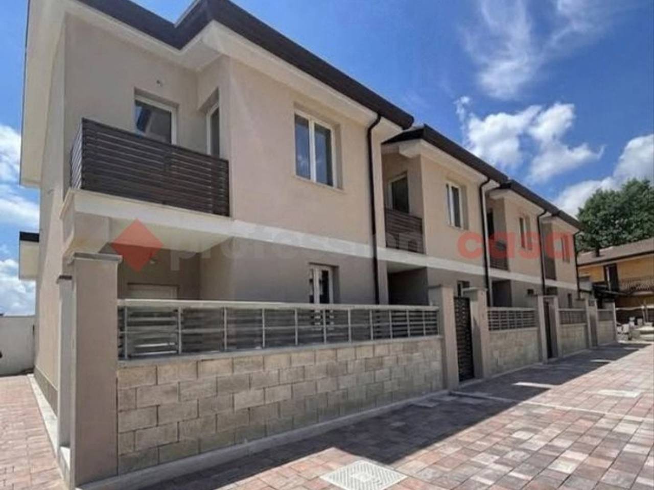 casa indipendente in vendita a Frosinone