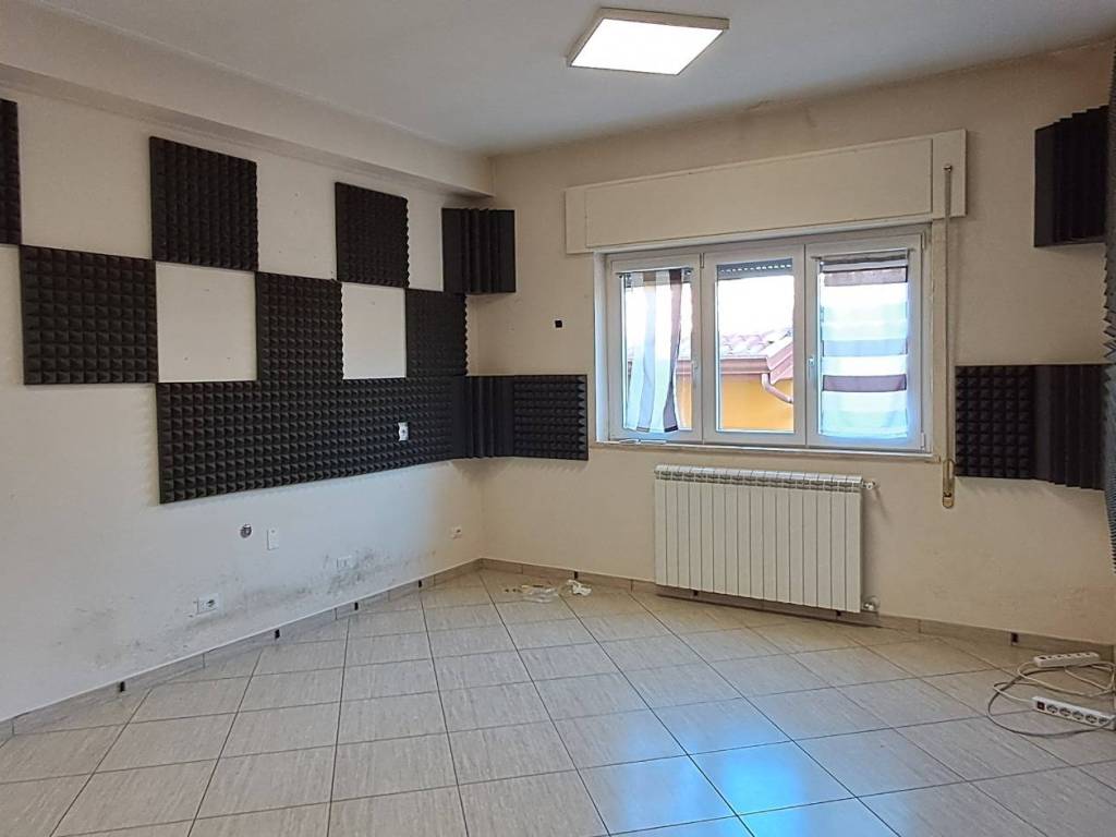ufficio in vendita a Frosinone