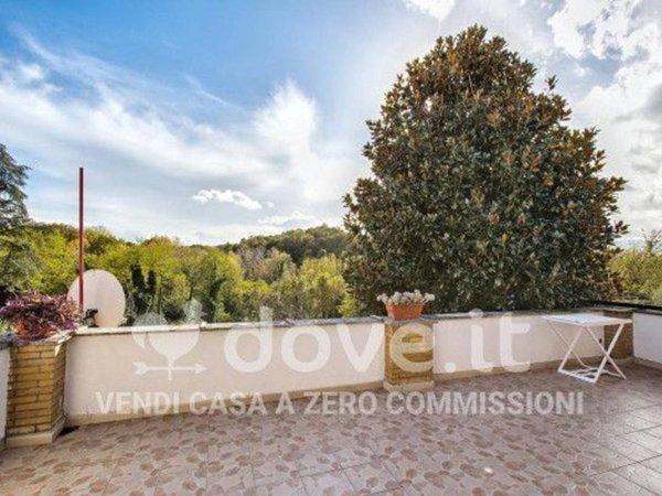 casa indipendente in vendita a Frosinone