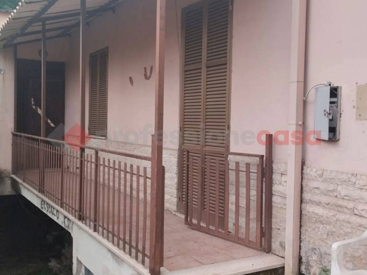 casa indipendente in vendita a Frosinone