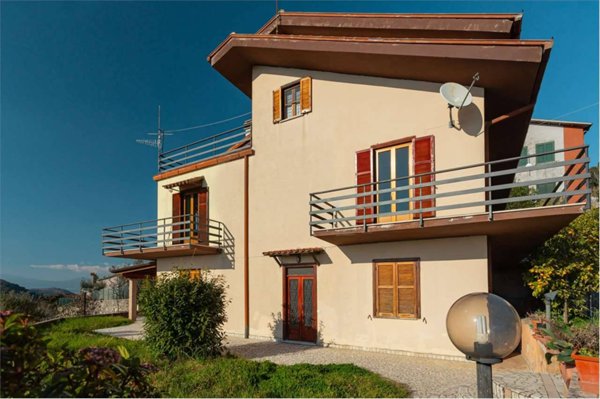 casa indipendente in vendita a Fumone