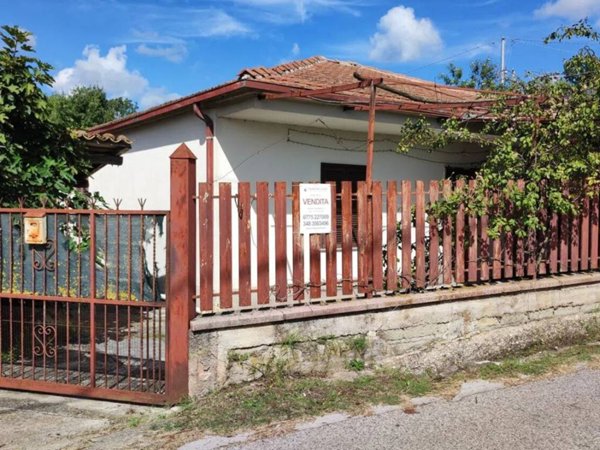 casa indipendente in vendita a Fumone