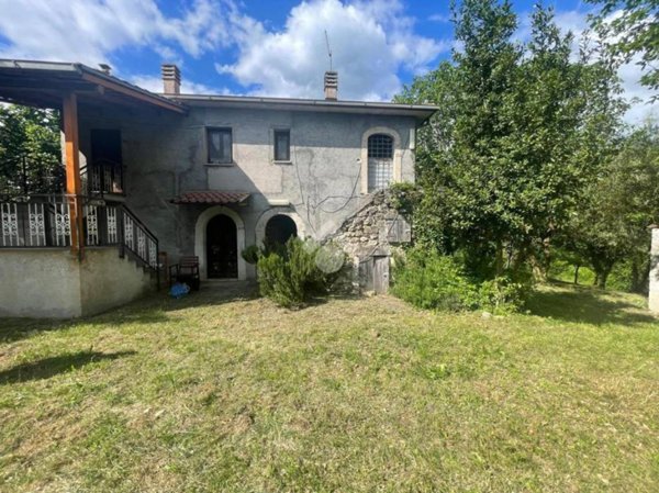 casa indipendente in vendita a Gallinaro