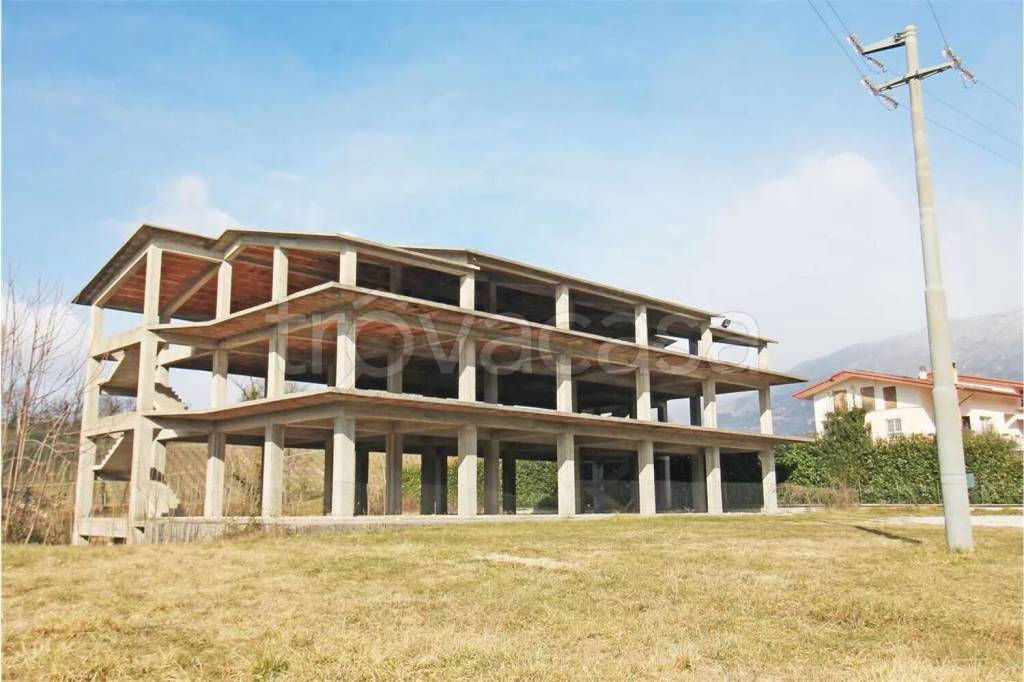 casale in vendita a Gallinaro