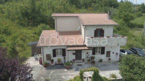 casa indipendente in vendita a Gallinaro
