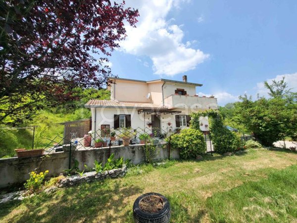 casa indipendente in vendita a Gallinaro