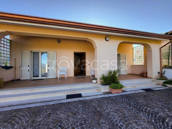 casa indipendente in vendita a Gallinaro