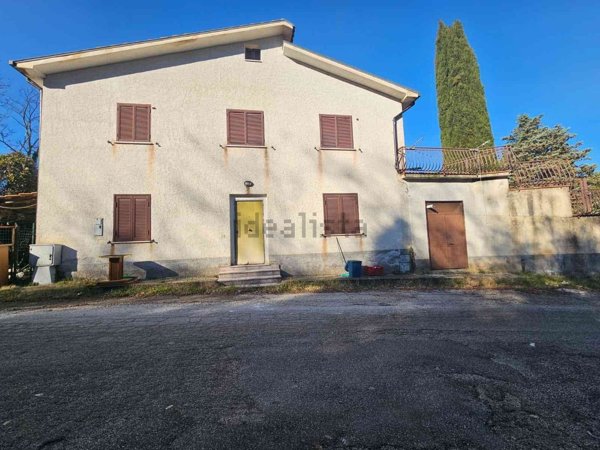 casa indipendente in vendita a Gallinaro