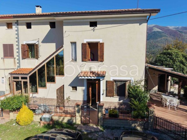 casa indipendente in vendita a Gallinaro