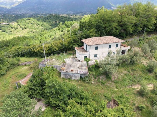 casa indipendente in vendita a Gallinaro