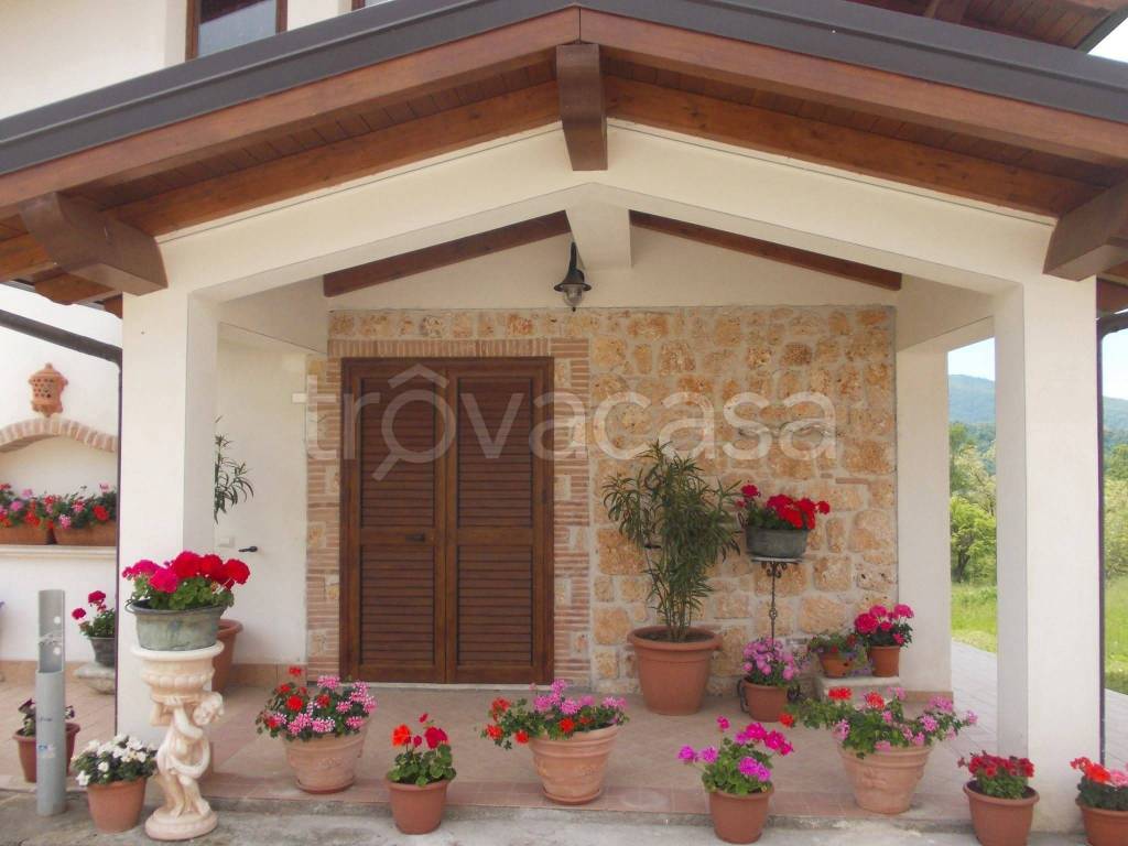 casa indipendente in vendita a Gallinaro