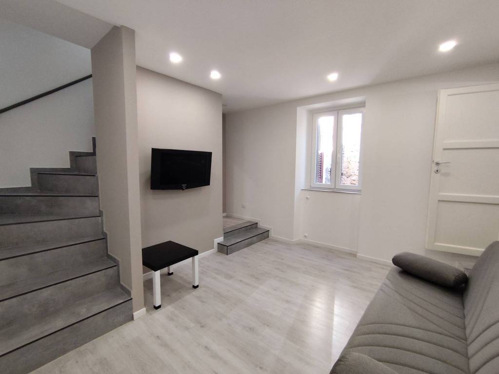 appartamento in vendita a Giuliano di Roma