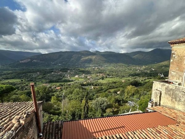 casa indipendente in vendita a Giuliano di Roma