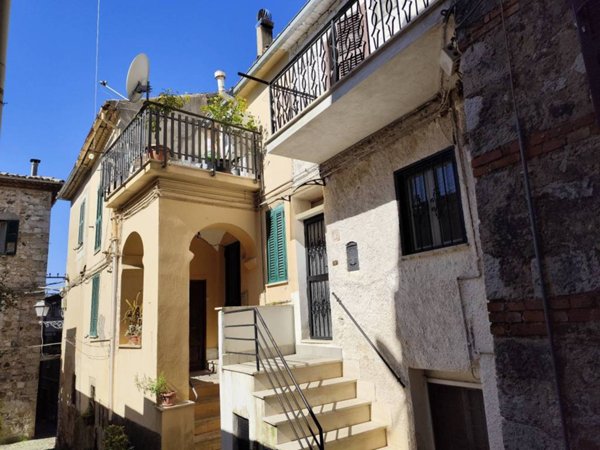 appartamento in vendita a Giuliano di Roma