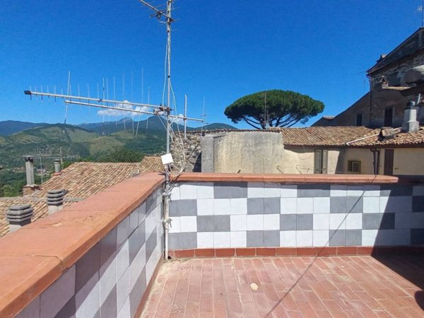 casa indipendente in vendita a Giuliano di Roma