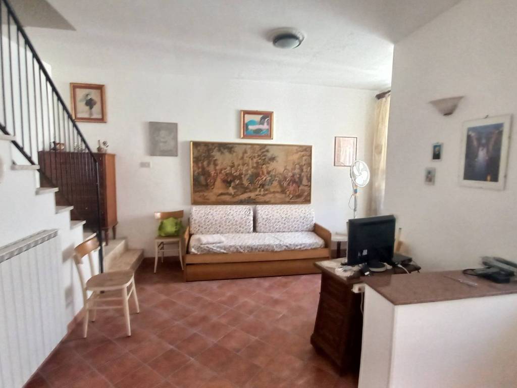 casa indipendente in vendita a Giuliano di Roma