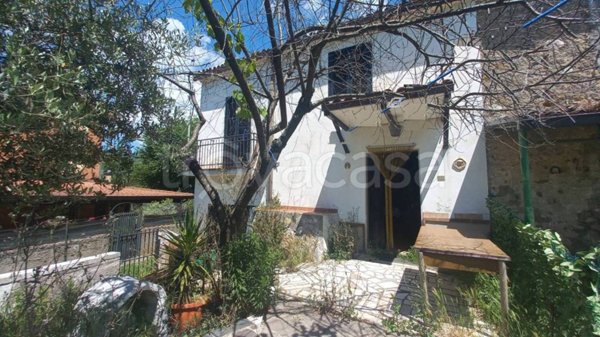 casa indipendente in vendita a Giuliano di Roma