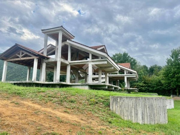 casa indipendente in vendita a Giuliano di Roma