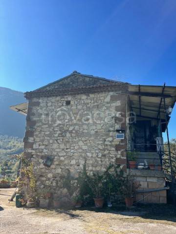 casa indipendente in vendita a Giuliano di Roma