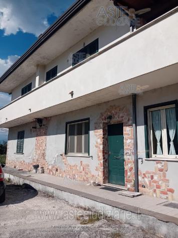 appartamento in vendita a Giuliano di Roma