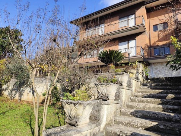 appartamento in vendita a Giuliano di Roma
