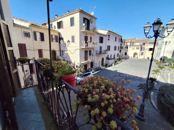 appartamento in vendita a Giuliano di Roma