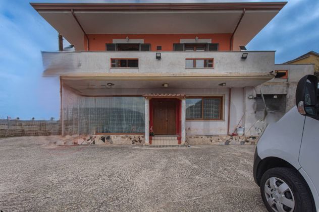 casa indipendente in vendita a Giuliano di Roma