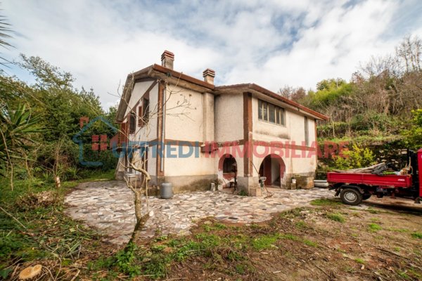 casa indipendente in vendita a Giuliano di Roma