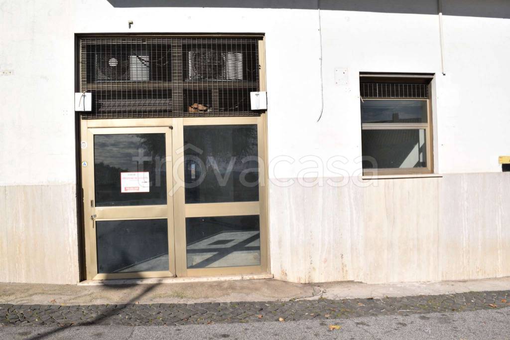 negozio in vendita a Guarcino