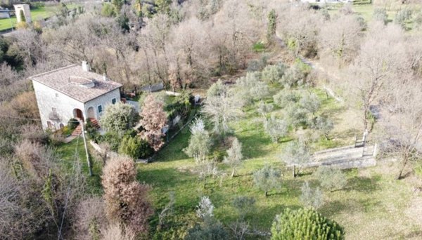 casa indipendente in vendita a Guarcino