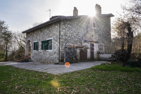 casa indipendente in vendita a Guarcino
